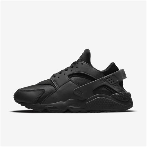 huarache triple black 2021